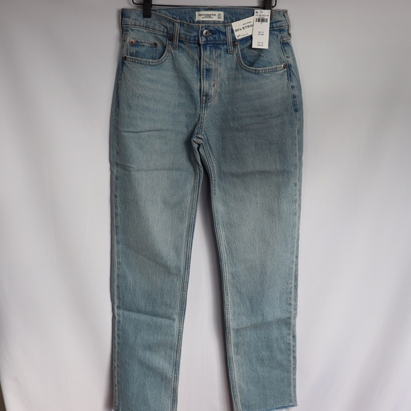 NWT Abercrombie & Fitch Mid Rise 90s Straight Jeans Size 27 Light Wash Denim - Picture 2 of 9